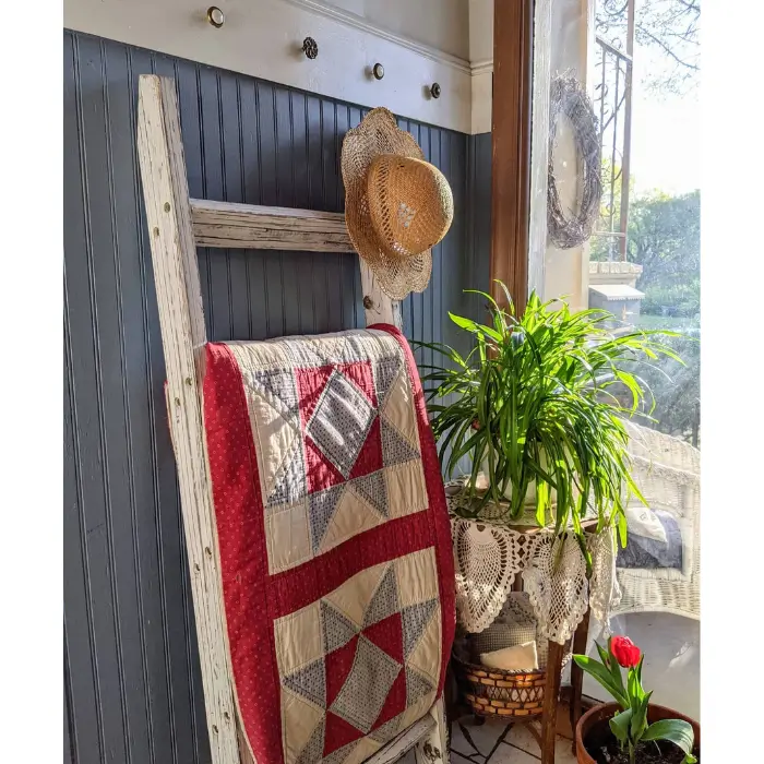 Blanket Ladder for Easy Access