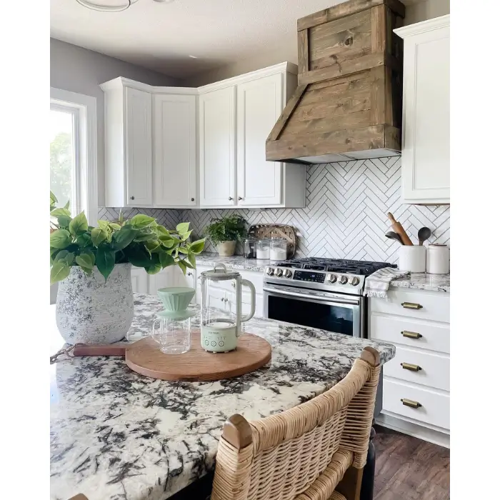 Keep Only Essentials on the Counter