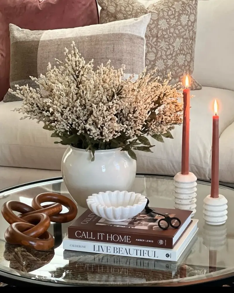 Decorate Coffee Tables and Shelves with Simple Winter Styling