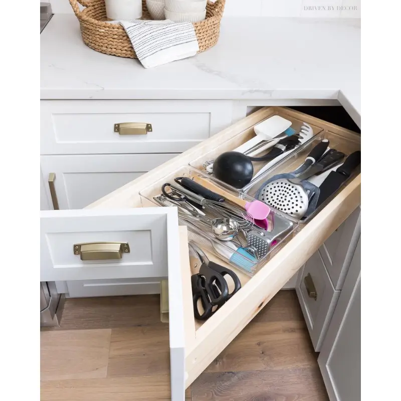 Lazy Susans for Hard-to-Reach Corners