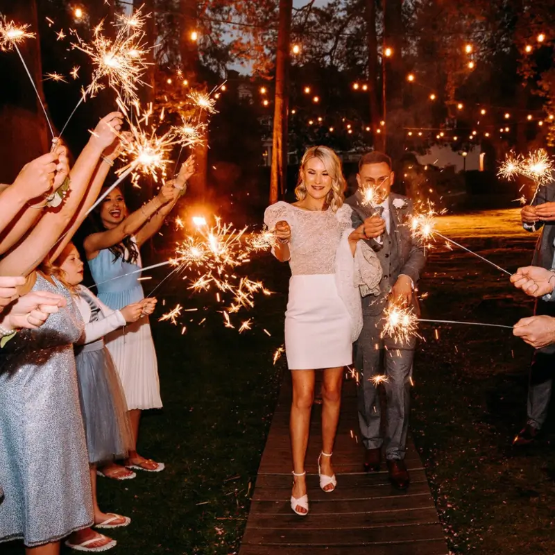 The Midnight Countdown Moment (The Signature New Years Eve Wedding Feature)